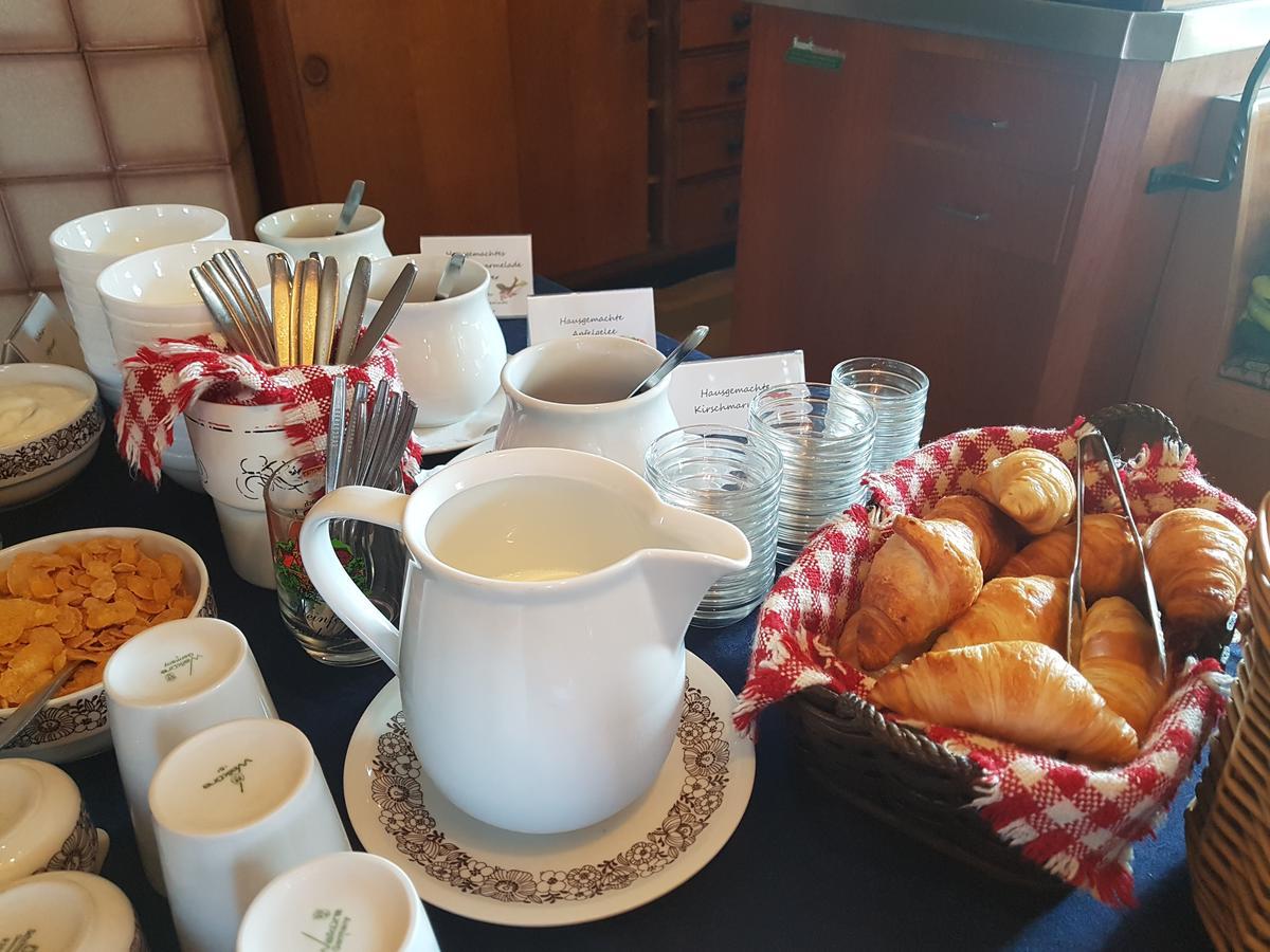 Hotel Gasthof Zum Schwan 라이첼쇼펜 외부 사진