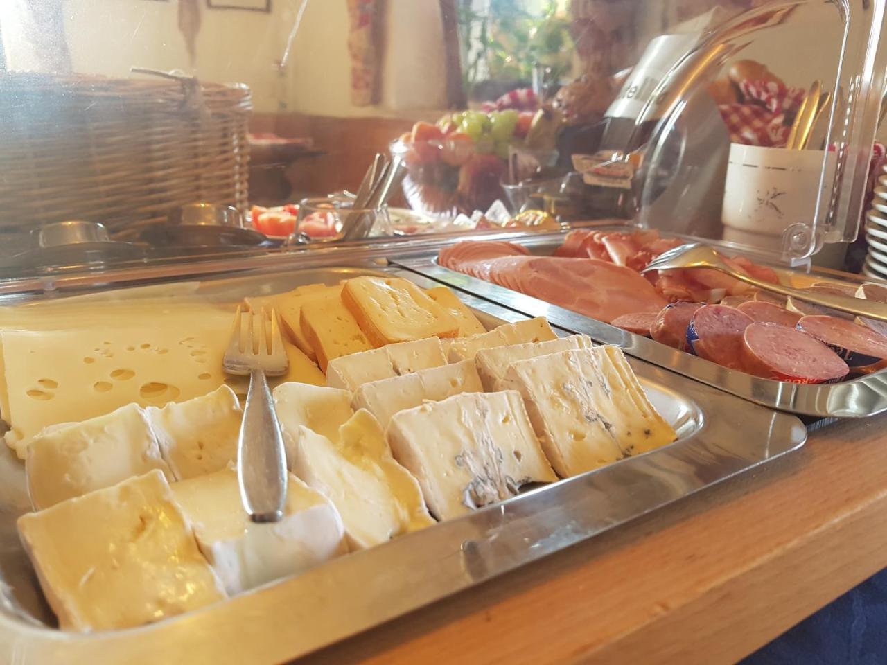 Hotel Gasthof Zum Schwan 라이첼쇼펜 외부 사진