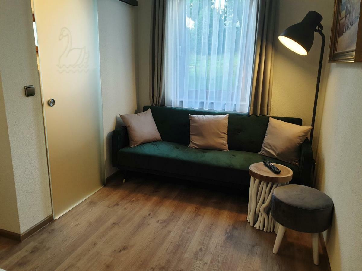 Hotel Gasthof Zum Schwan 라이첼쇼펜 외부 사진