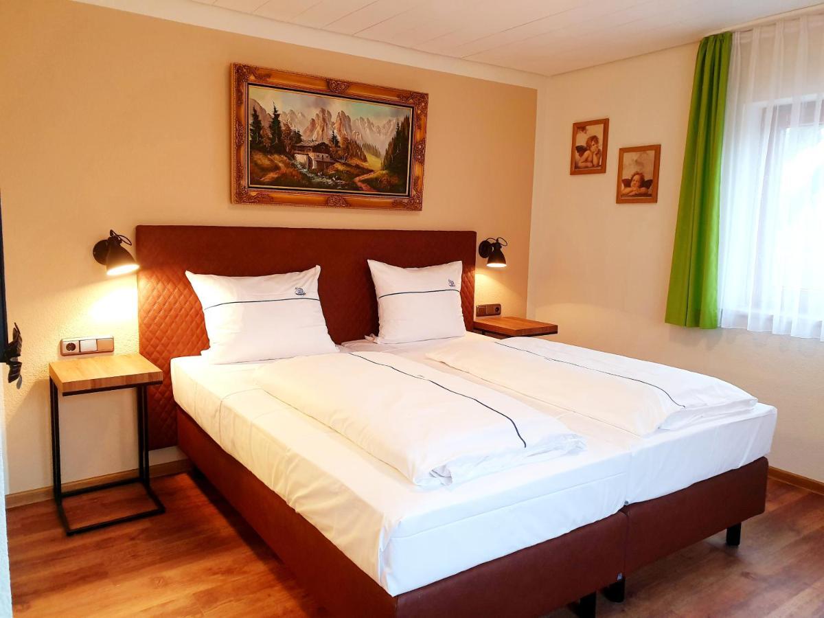 Hotel Gasthof Zum Schwan 라이첼쇼펜 외부 사진