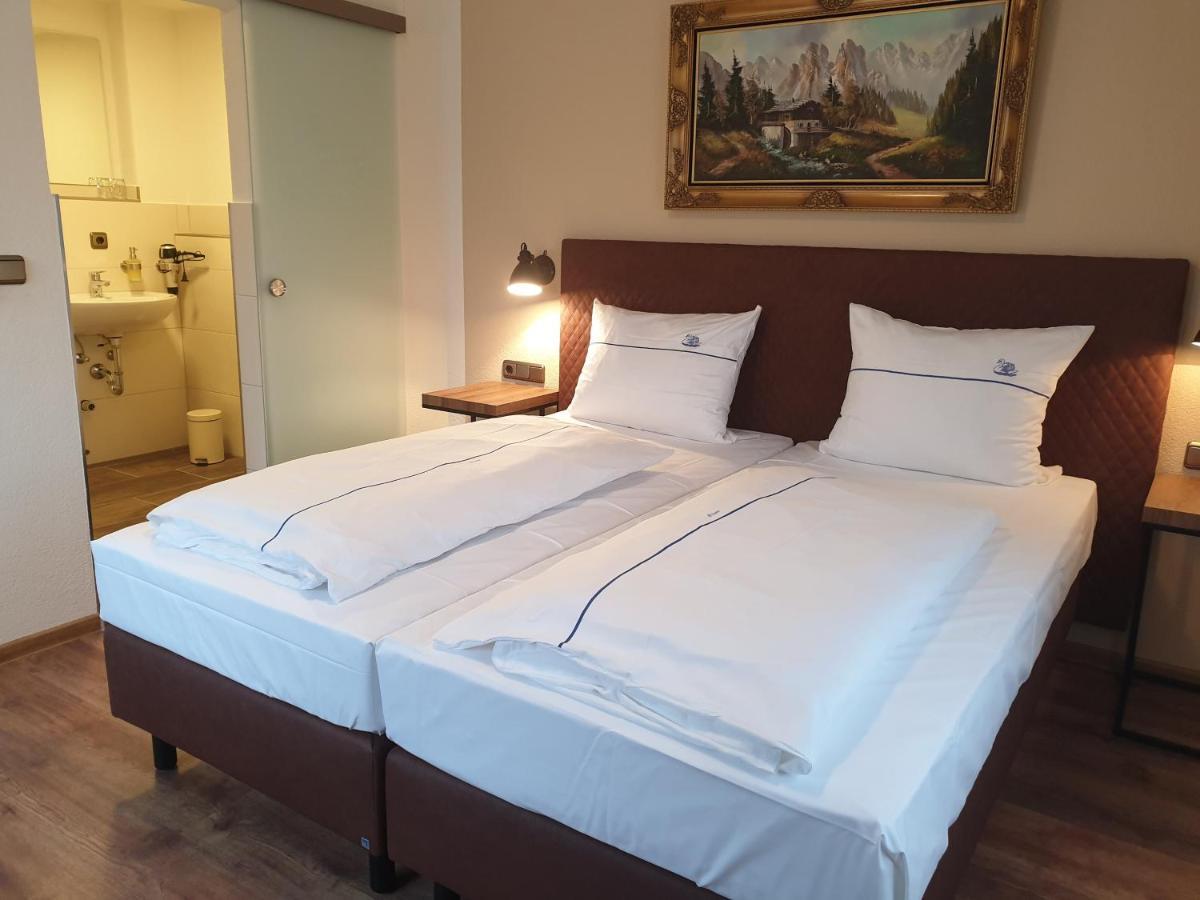 Hotel Gasthof Zum Schwan 라이첼쇼펜 외부 사진
