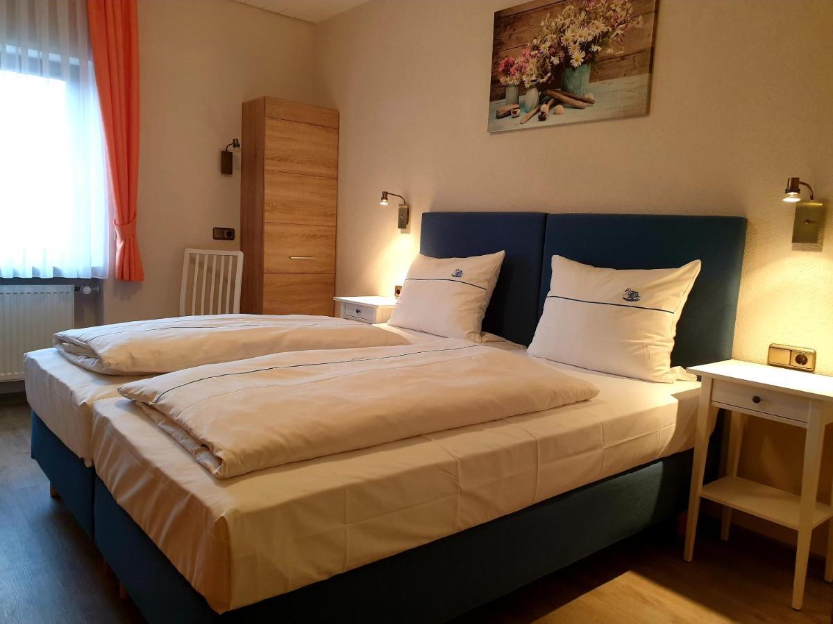 Hotel Gasthof Zum Schwan 라이첼쇼펜 외부 사진