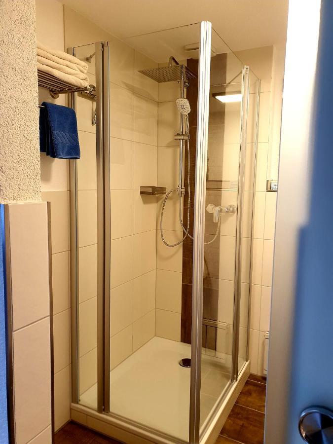 Hotel Gasthof Zum Schwan 라이첼쇼펜 외부 사진