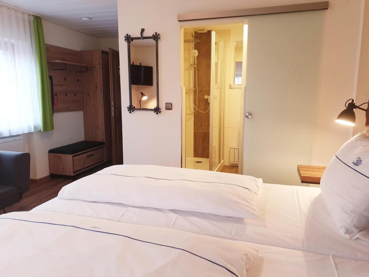 Hotel Gasthof Zum Schwan 라이첼쇼펜 외부 사진