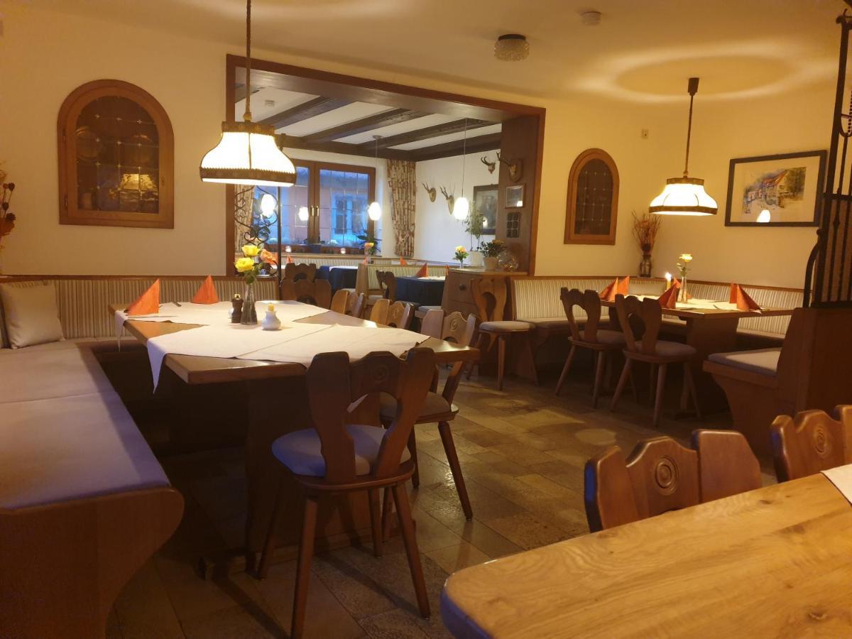 Hotel Gasthof Zum Schwan 라이첼쇼펜 외부 사진