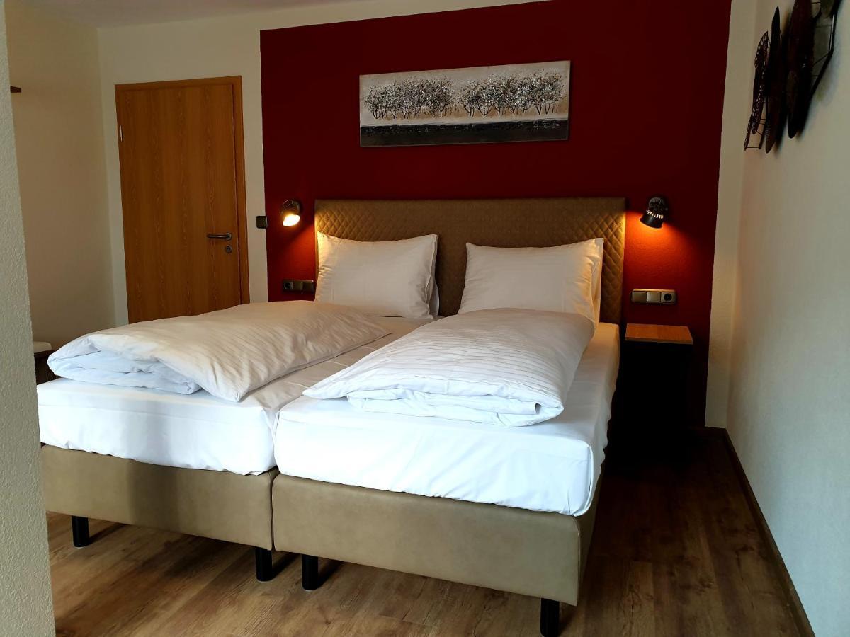 Hotel Gasthof Zum Schwan 라이첼쇼펜 외부 사진
