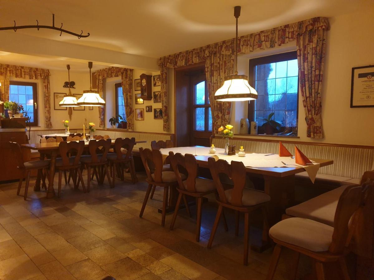 Hotel Gasthof Zum Schwan 라이첼쇼펜 외부 사진